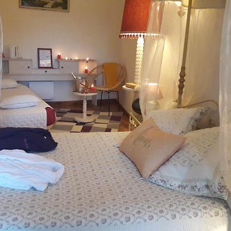 Domaine De La Cour Bed & Breakfast Sainte-Gemme-dʼAndigné Dış mekan fotoğraf