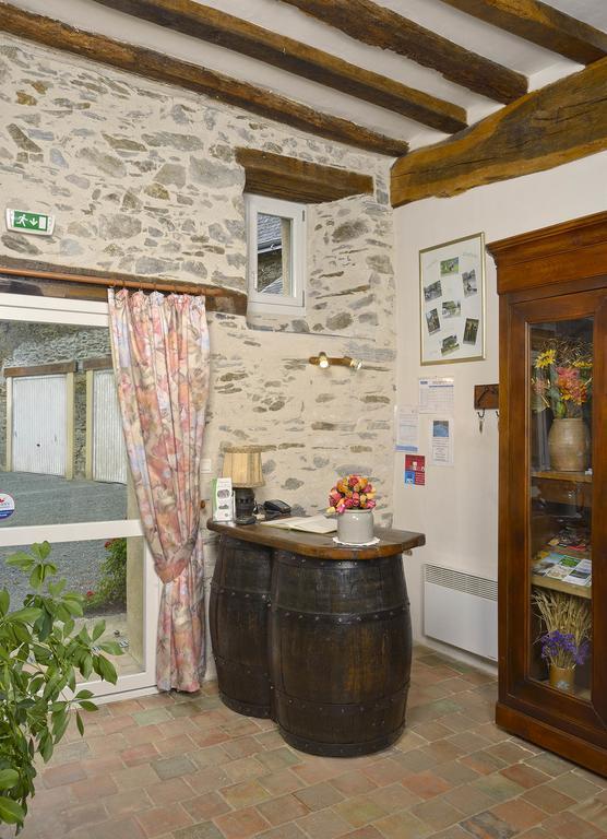 Domaine De La Cour Bed & Breakfast Sainte-Gemme-dʼAndigné Dış mekan fotoğraf